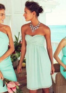 Nuances de turquoise dans les robes