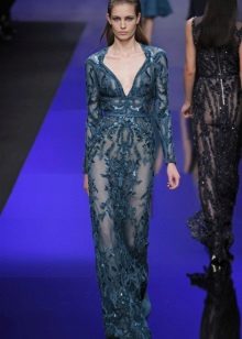Robe de soirée en dentelle translucide