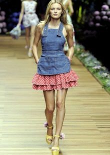 Robe en jean avec jupe rose