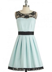 Robe noire bleue