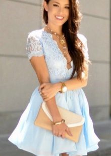 Robe courte bleue douce