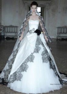 Robe de mariée de l'Atelier Aimee magnifique avec de la dentelle noire
