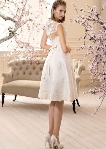 Robe de mariée classique courte