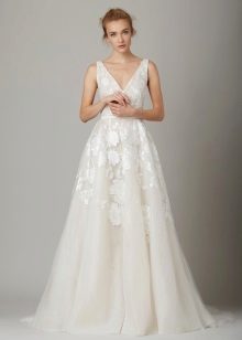 Robe de mariée classique avec broderie