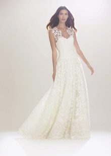 Robe de mariée en dentelle avec train