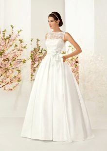Robe de mariée avec corsage en dentelle