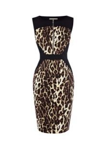 Robe léopard aux accents noirs