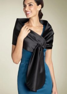Robe de soirée avec étole