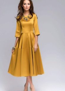 Robe moutarde