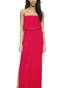 Robe cramoisie sombre en satin et dentelle