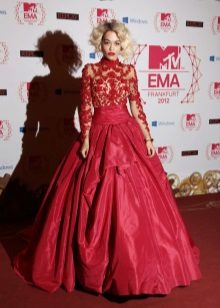 Robe longue pourpre