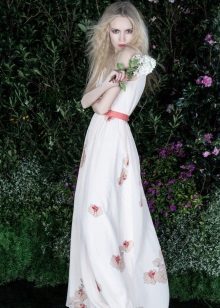 Robe de soirée blanche en mousseline