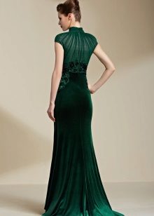 Robe en velours vert avec top en mousseline