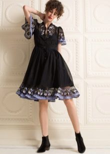 Robe en mousseline noire