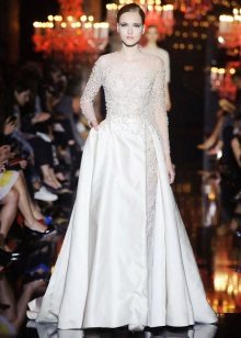 Elie Saab esküvői ruha, fűzővel díszített strasszokkal