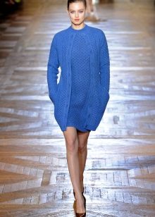 Robe tricotée avec cardigan