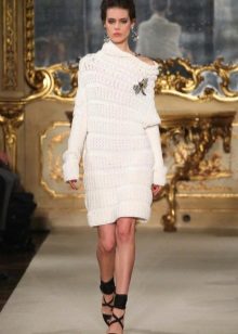 Robe d'hiver tricotée blanche