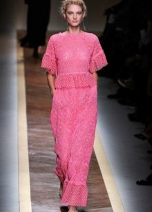 Robe tricotée avec une manche moelleuse
