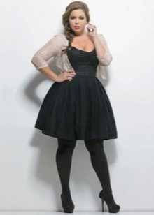 Robe noire pour les chaussures noires