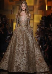 Robe longue marron clair