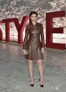 Robe en cuir marron