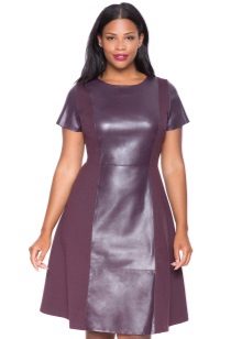 Robe à empiècements en cuir