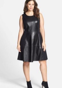Robe en cuir pour femmes obèses