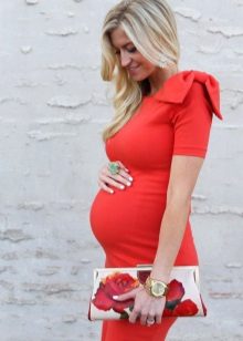 Robes élégantes pour les femmes enceintes