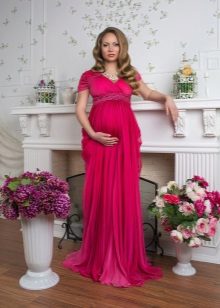 Robes élégantes pour les femmes enceintes