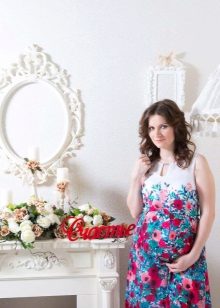 Robes élégantes pour les femmes enceintes