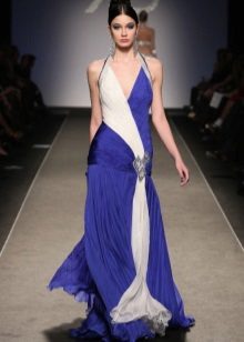 Robe bleue avec incrustation blanche