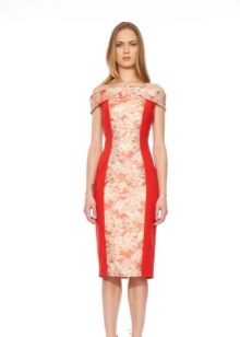 Robe rose et rouge à empiècements latéraux