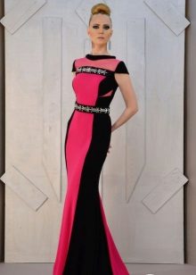 Robe longue au sol avec panneaux latéraux