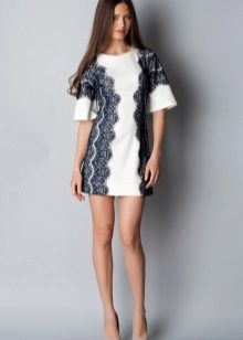Robe trapèze bicolore avec dentelle