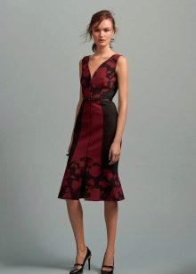 Robe noire à imprimé rouge