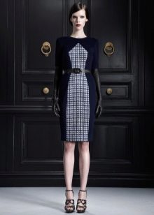 Robe noire à bretelle