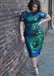 Robe fourreau pleine de paillettes