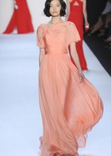 Robe en mousseline de soie pêche