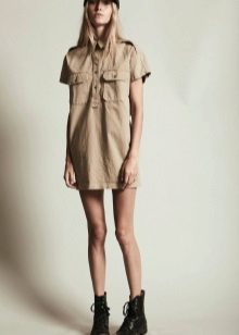 Robe chemise courte style safari