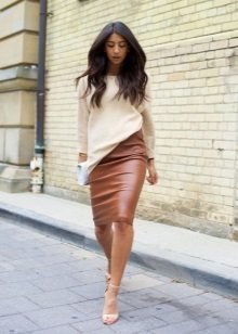 Robe d'affaires avec cardigan