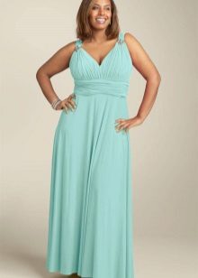 Longue robe turquoise claire dans le style grec pour le plein