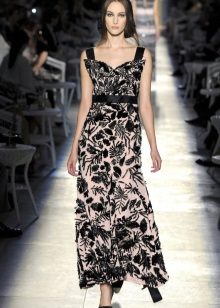 Robe vintage Chanel au sol