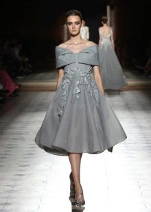Robe en nouveau style arc gris