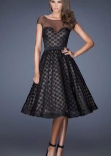 Habille dans le style du nouvel arc noir