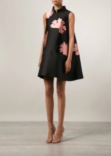 Robe de soirée courte de style oriental