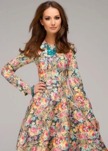 Robe d'été décontractée de style oriental avec imprimé floral
