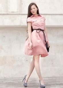 Tenue décontractée à manches courtes