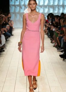 Robe midi courte rose clair