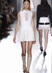 Robe de sport blanche