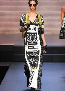 Robe de sport avec des manches au sol
